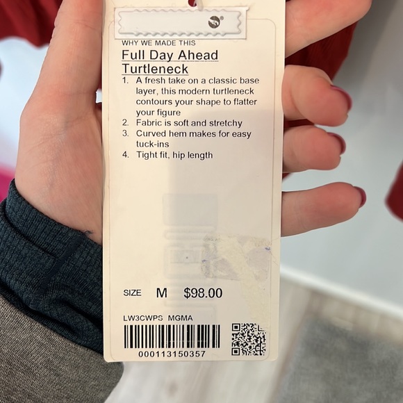 Sz M Lululemon Full Day Ahead turtle neck - Picture 2 of 3